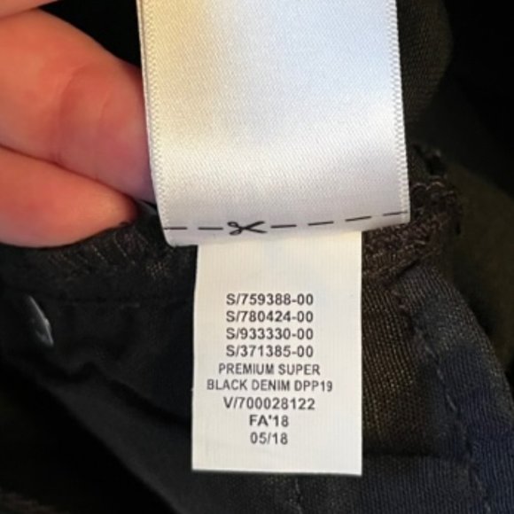 Gap Denim Stretch Mid Rise Super Skinny Black 5-Pocket Jeans Size 26 NWT - Picture 11 of 12